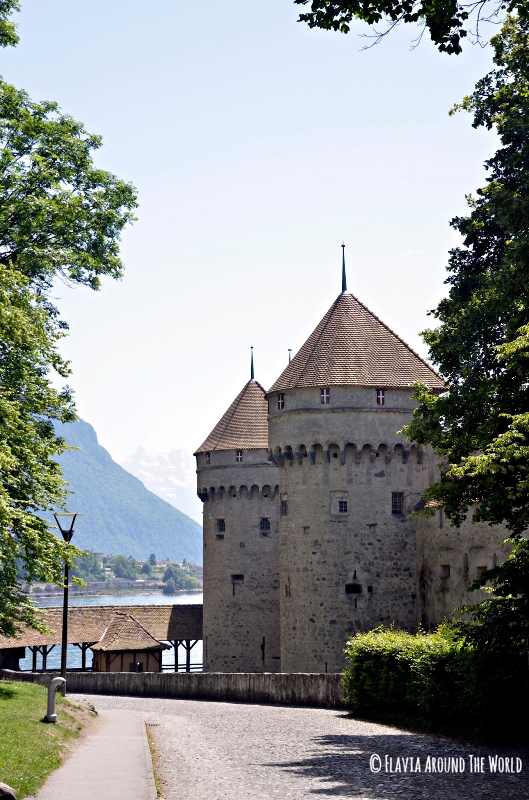 ¡Hasta pronto castillo de Chillon! Vista exterior del castillo de Chillon, Suiza