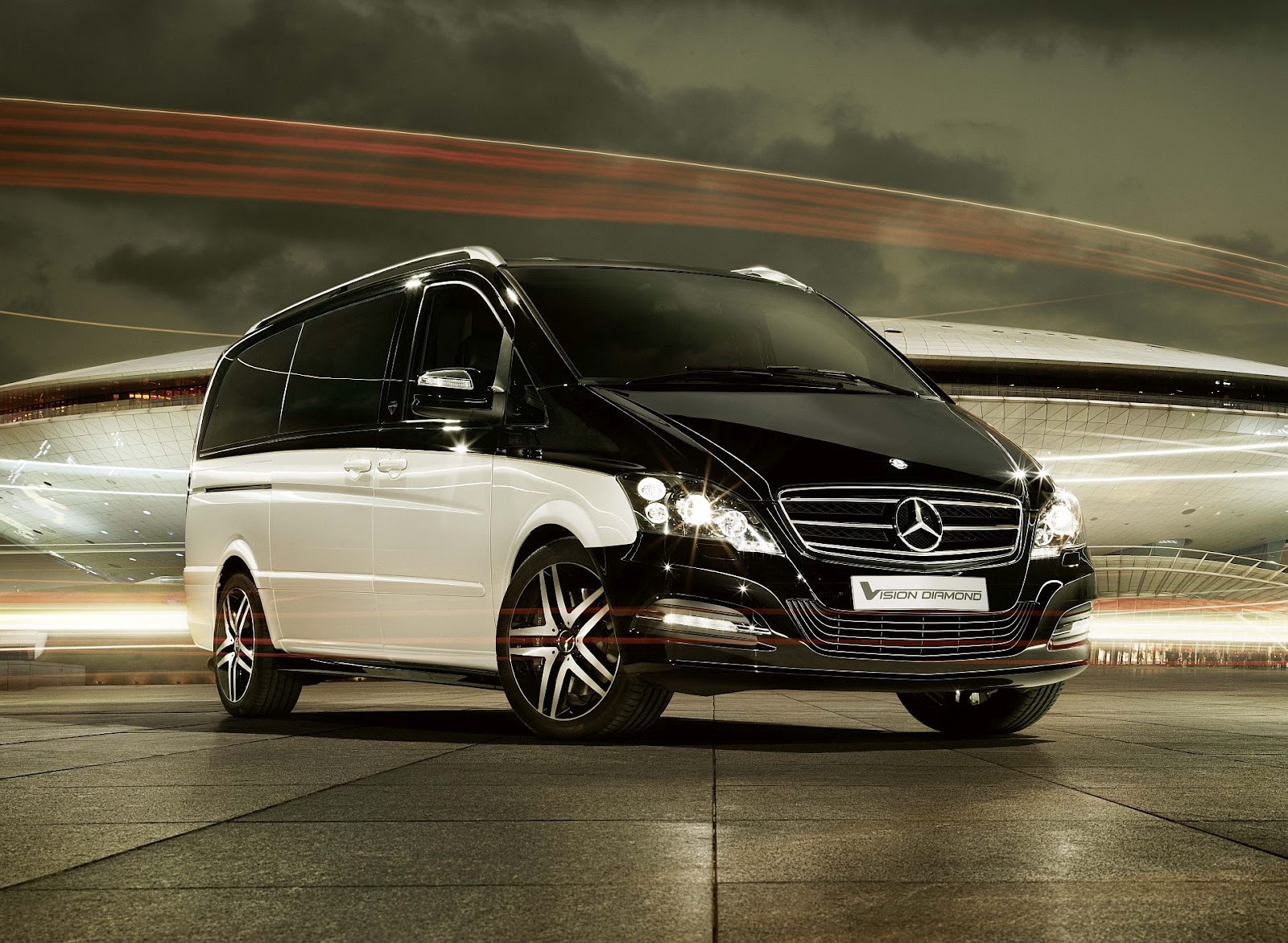 ULTRA-POSH MERCEDES-BENZ VIANO BUS FOR CHINA ~ Bmw car gallery image