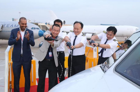 SKY Series cua Panasonic cat canh cung may bay Vietjet - Anh 2