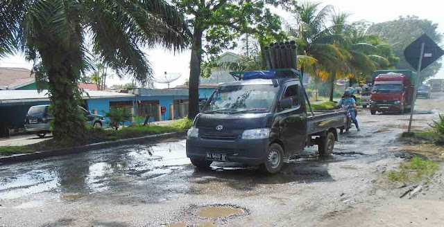 Destinasi Wisata Baru Provinsi Bengkulu Kolam Lele di Tengah Jalan Destinasi Wisata Baru Provinsi Bengkulu Kolam Lele di Tengah Jalan
