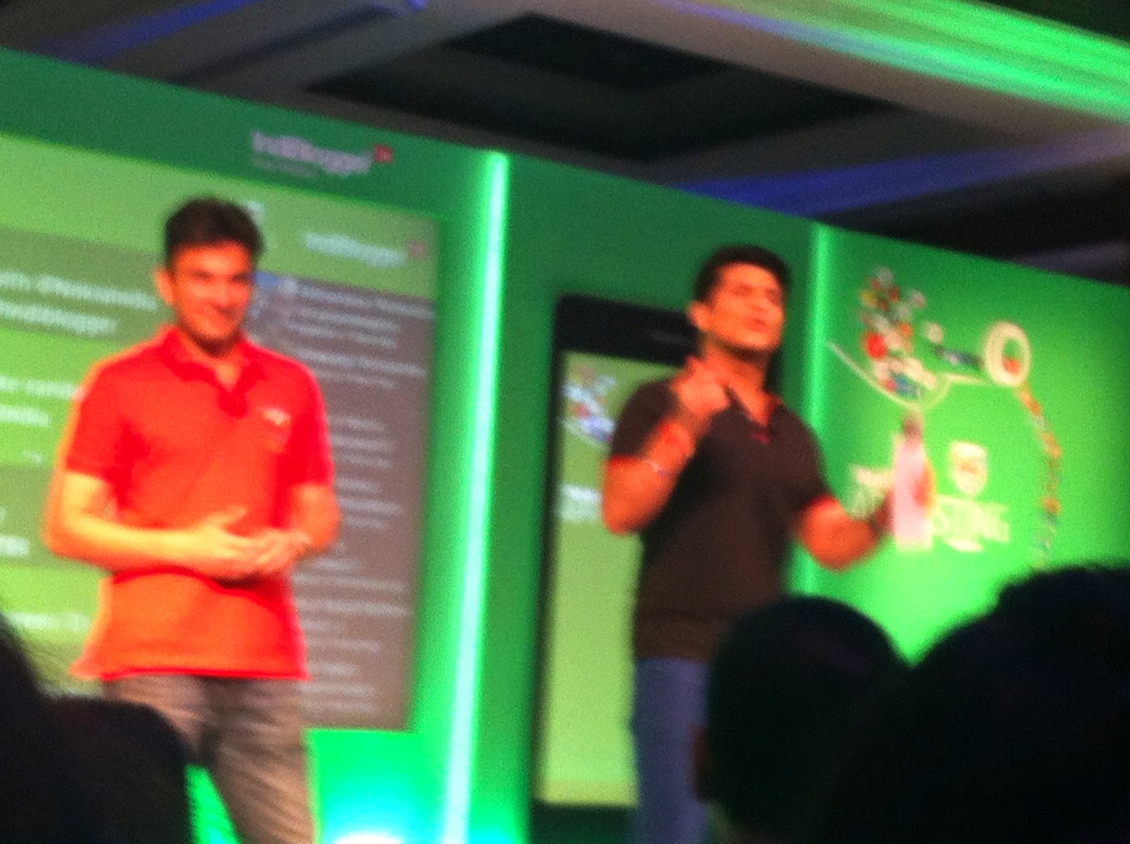 Rajiv Makhani and Vikas Khanna at NokiaXL meet