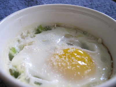 Adventures With My Oven: Baked Eggs with Leeks
