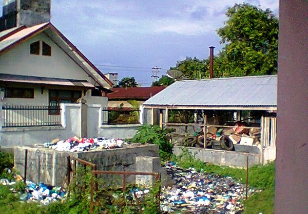 400 Gambar Lingkungan Rumah Yang Bersih Dan Kotor Gratis