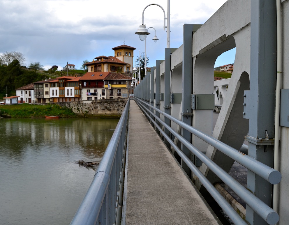 el-camino-de-santiago-desde-asturias-puente-sobre-el-r-o-deva