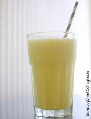 Knock off recipe: Orange Julius. Simple and delicious orange julius recipe that only takes two ingredients!