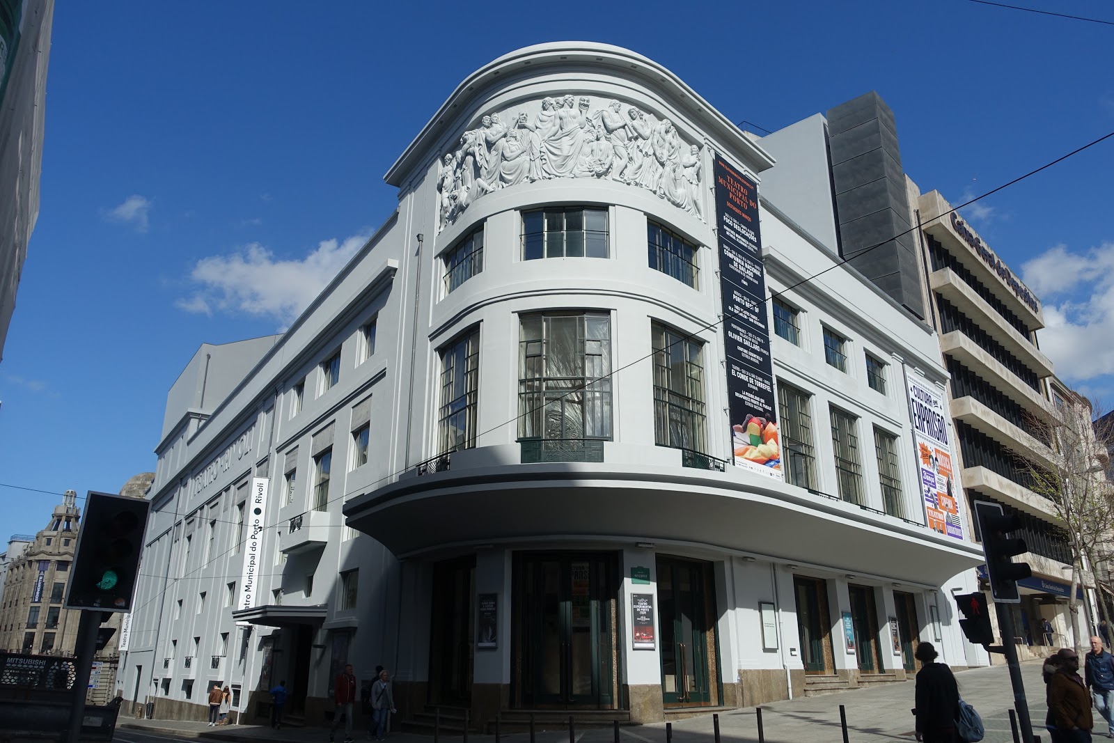 Adrian Yekkes: Porto Art Deco