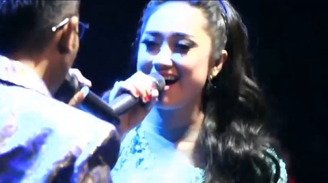 ( Download 4.56 MB ) Anisa Rahma - Gita Cinta - feat Gerry Mahesa New Pallapa 2017 ( Download 4.56 MB ) Anisa Rahma - Gita Cinta - feat Gerry Mahesa New Pallapa 2017