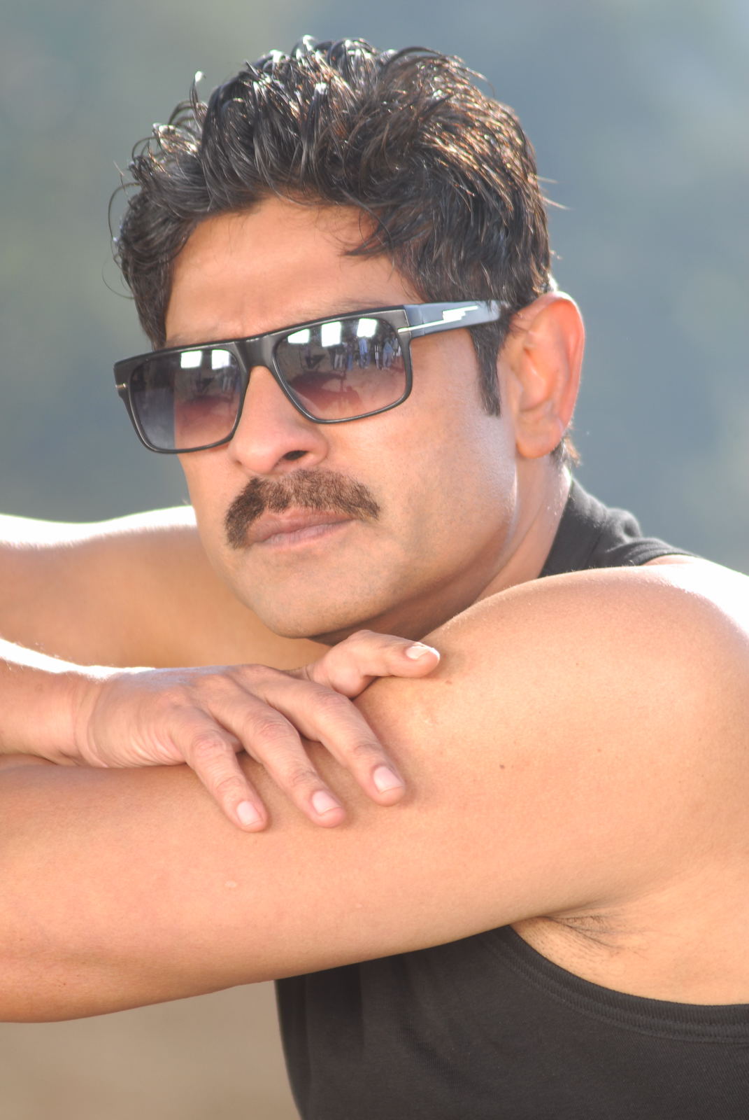 Aaru Telugu Movie Working Gallery