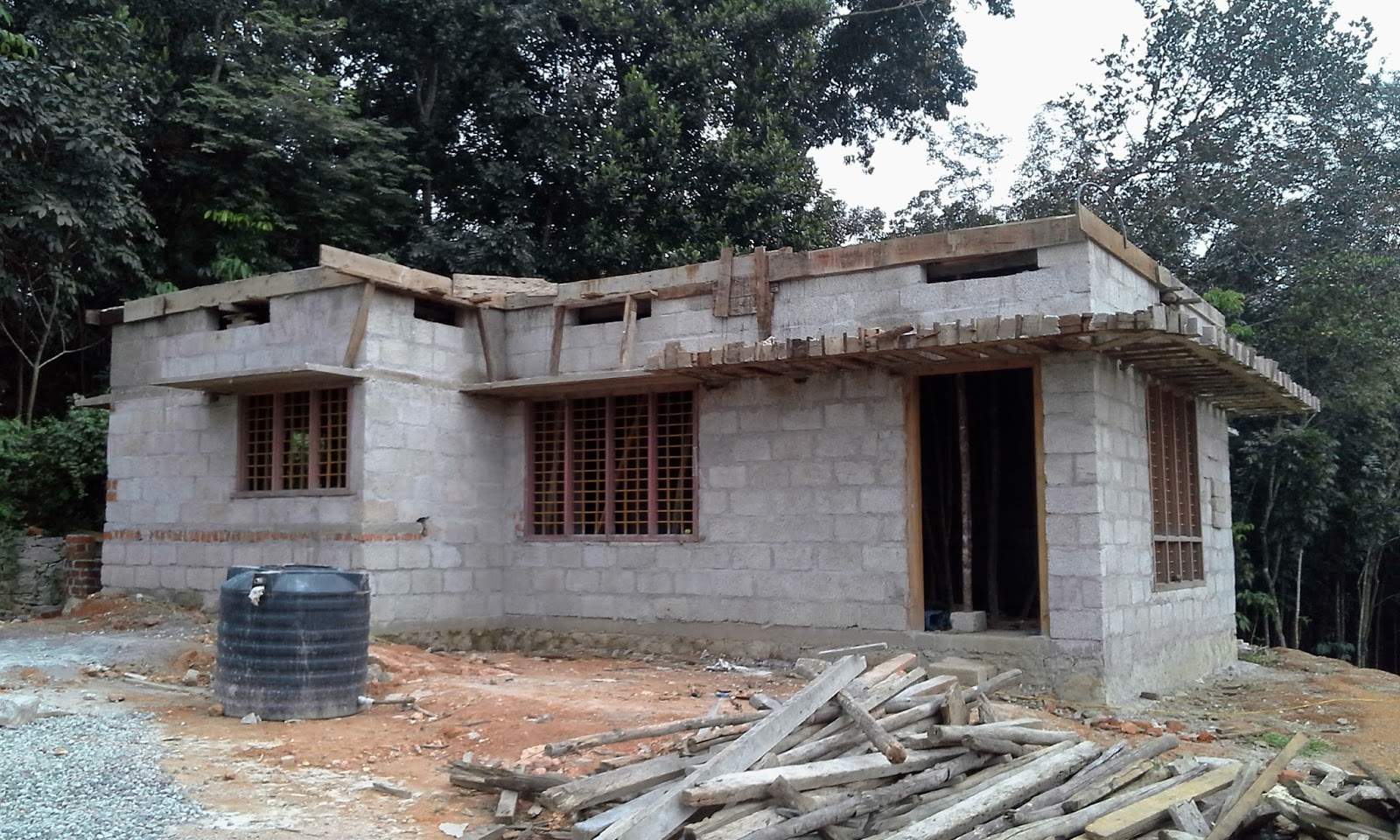 Kerala House Construction Tips: 8. Roof concrete