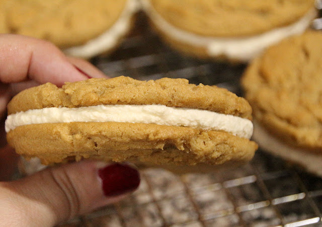 Fluffernutter Sandwich Cookies