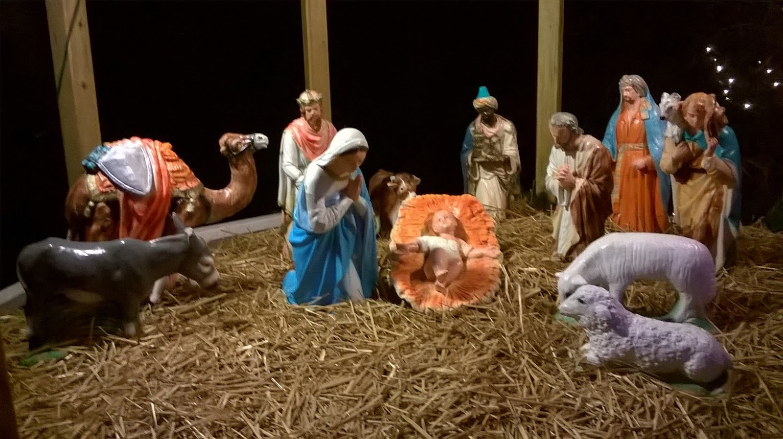 TYWKIWDBI ("TaiWikiWidbee") Nativity scene