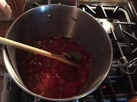 Making sauce for mussels