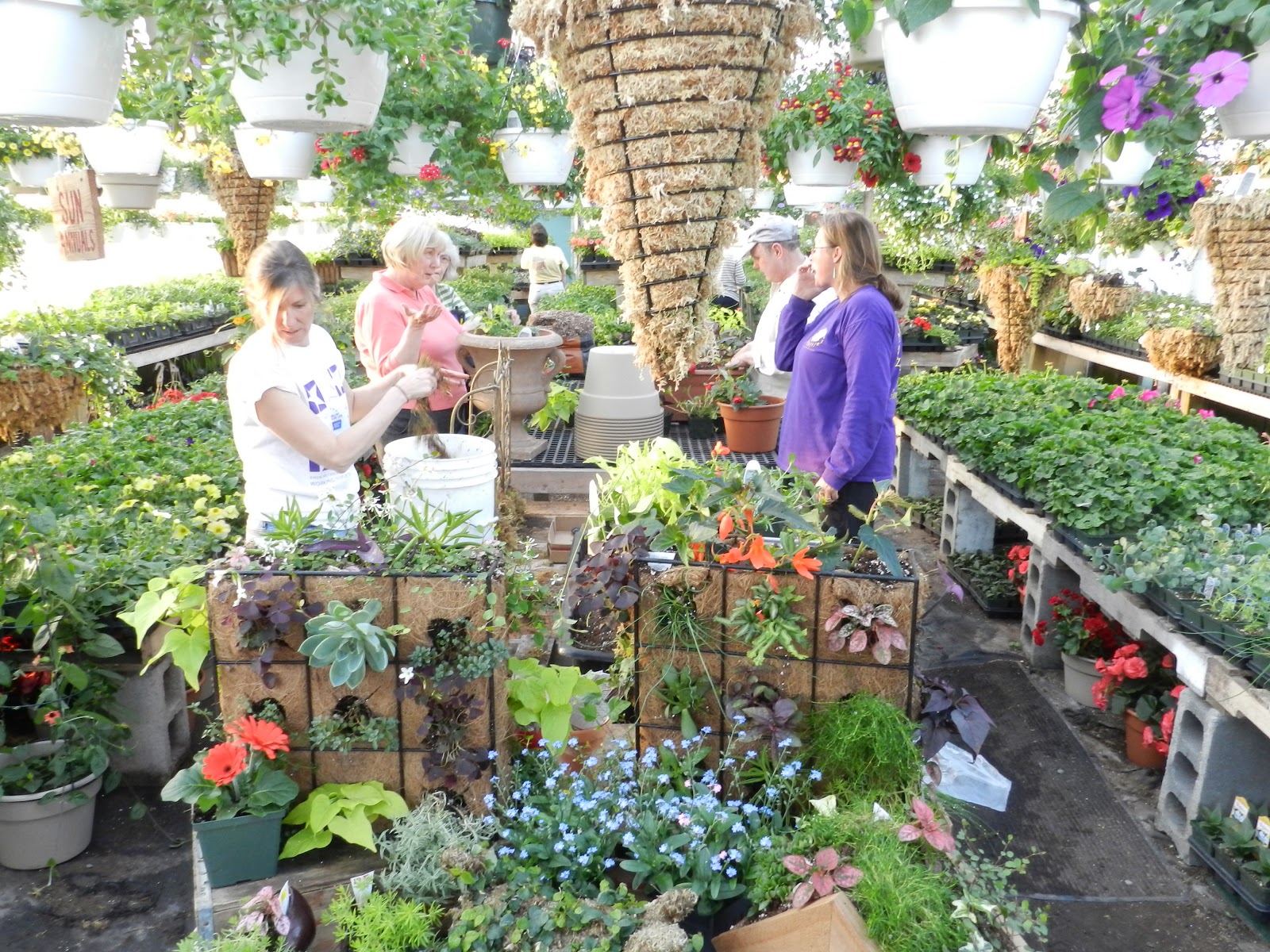 Strathmore Garden Club