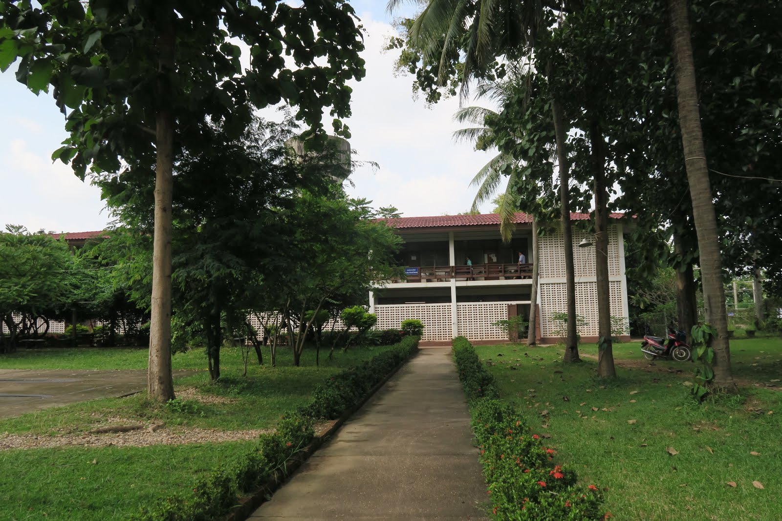 龍谷大学 農学部ブログ ラオス国立大学を訪問しました