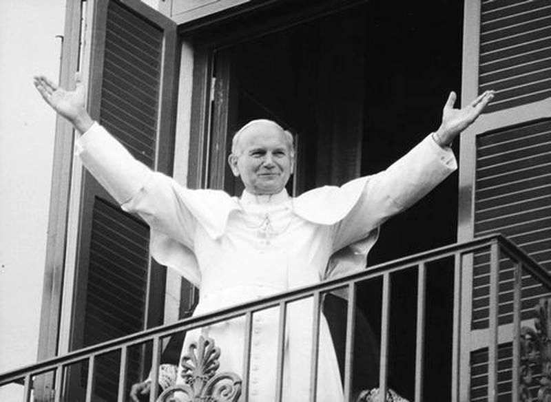 [Obrazek: 136the%2Bbalcony-H.H.%2BPope%2BJohn%2BPa...291371.png]