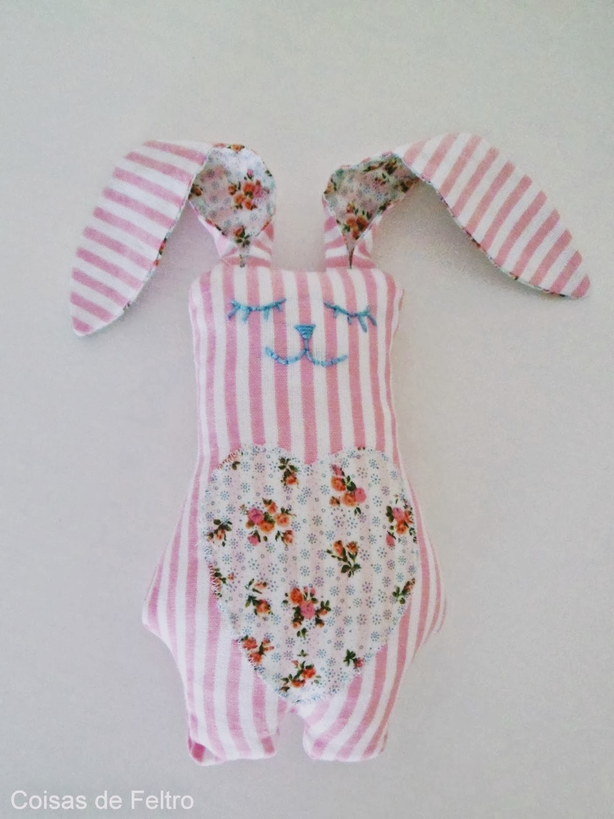 coelhos em tecido costura criativa