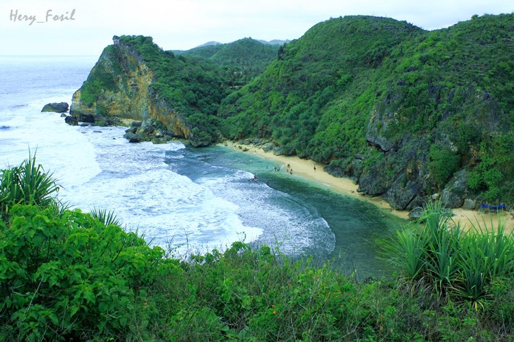 Wisata Jogja : Daftar Pantai-Pantai Di Gunungkidul ... Wisata Jogja : Daftar Pantai-Pantai Di Gunungkidul ...