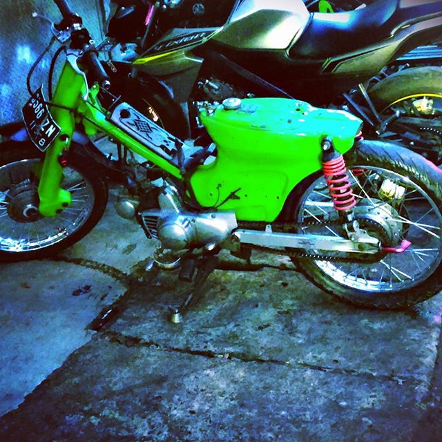 Gambar Motor Moge & Jadul Di Modifikasi Terbaru Dan Hasilnya Keren Gambar Motor Moge & Jadul Di Modifikasi Terbaru Dan Hasilnya Keren
