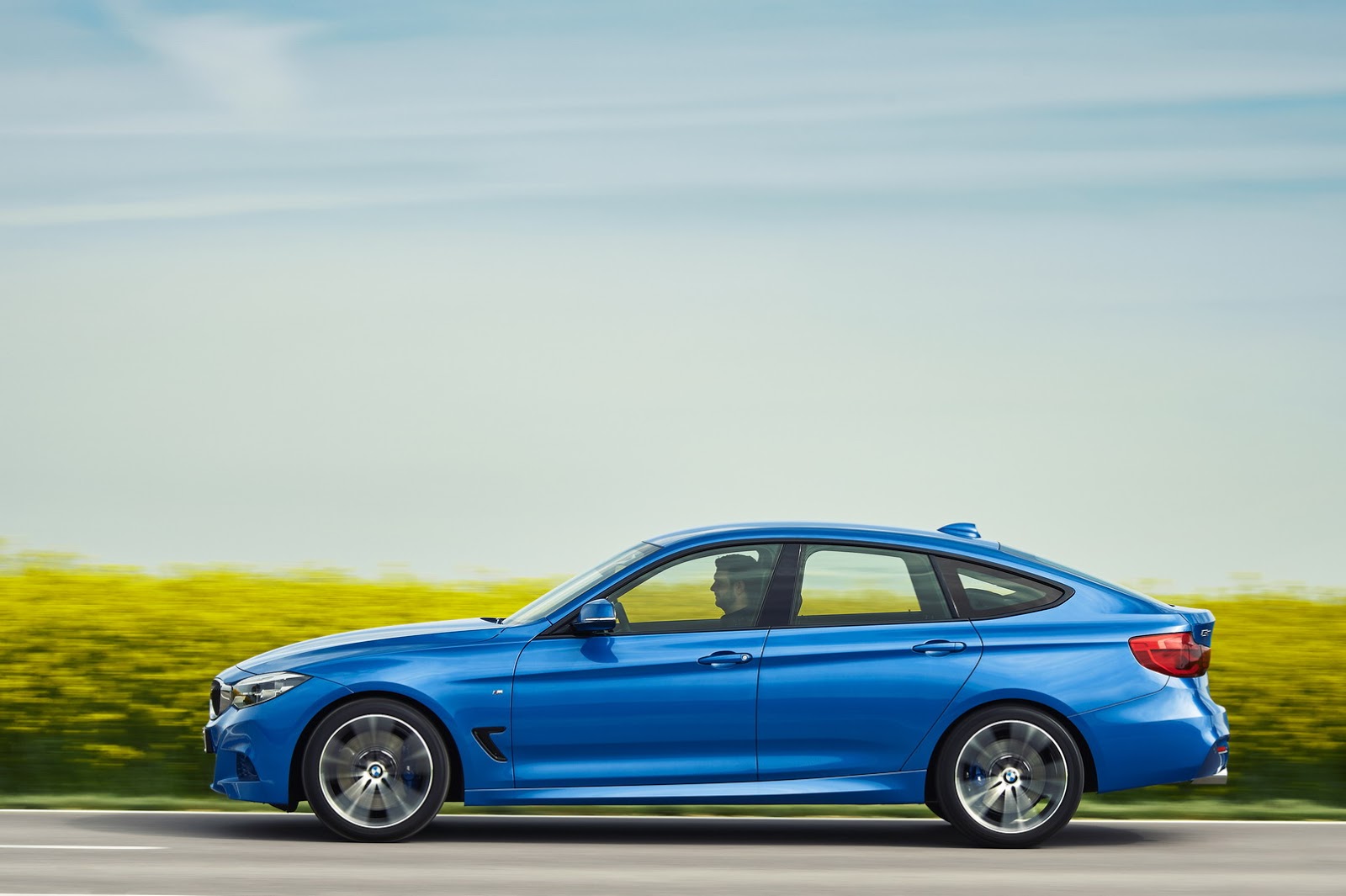 2017-BMW-3-Series-GT-45.jpg