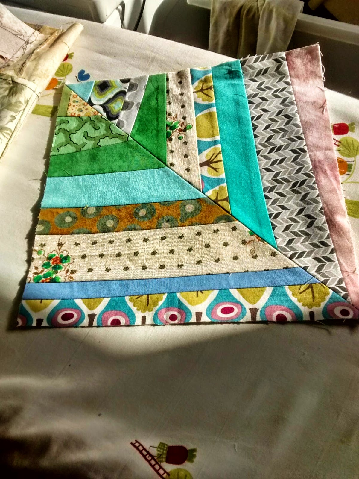 Good Earth Quilting "String Piecing Machine Quilting As You Go"