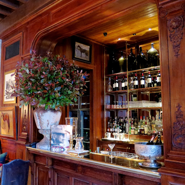 MaiTai's Picture Book Postcard from Paris