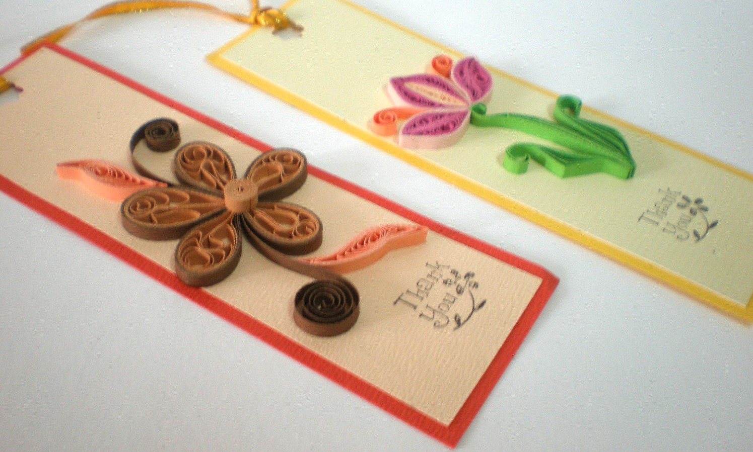 Crafty Diva's QUILLING BOOKMARK