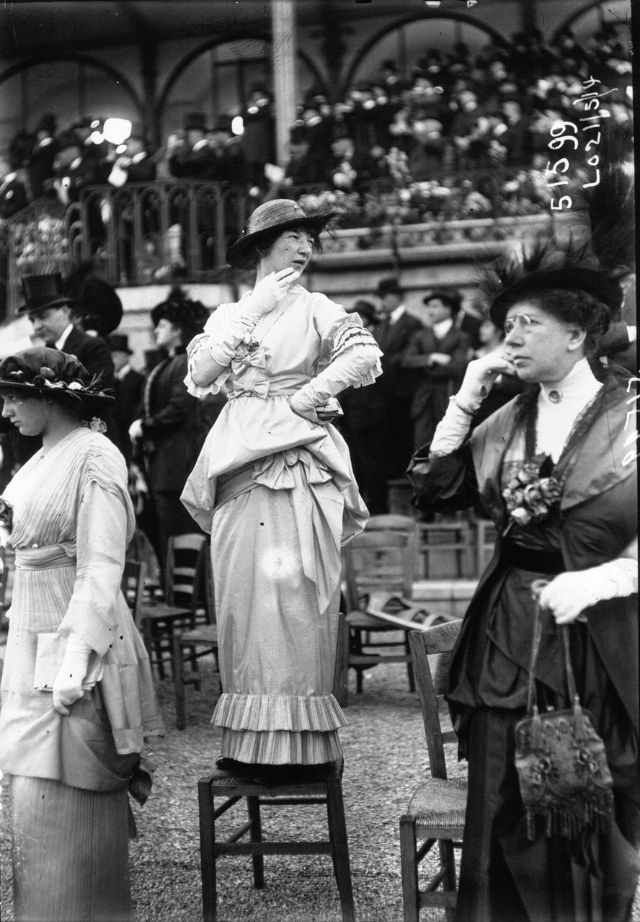 Women's Street Style from La Belle Époque 60 Amazing Photographs