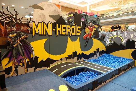 Parque temático do super-herói Batman é atração no Golden Square Shopping Parque temático do super-herói Batman é atração no Golden Square Shopping