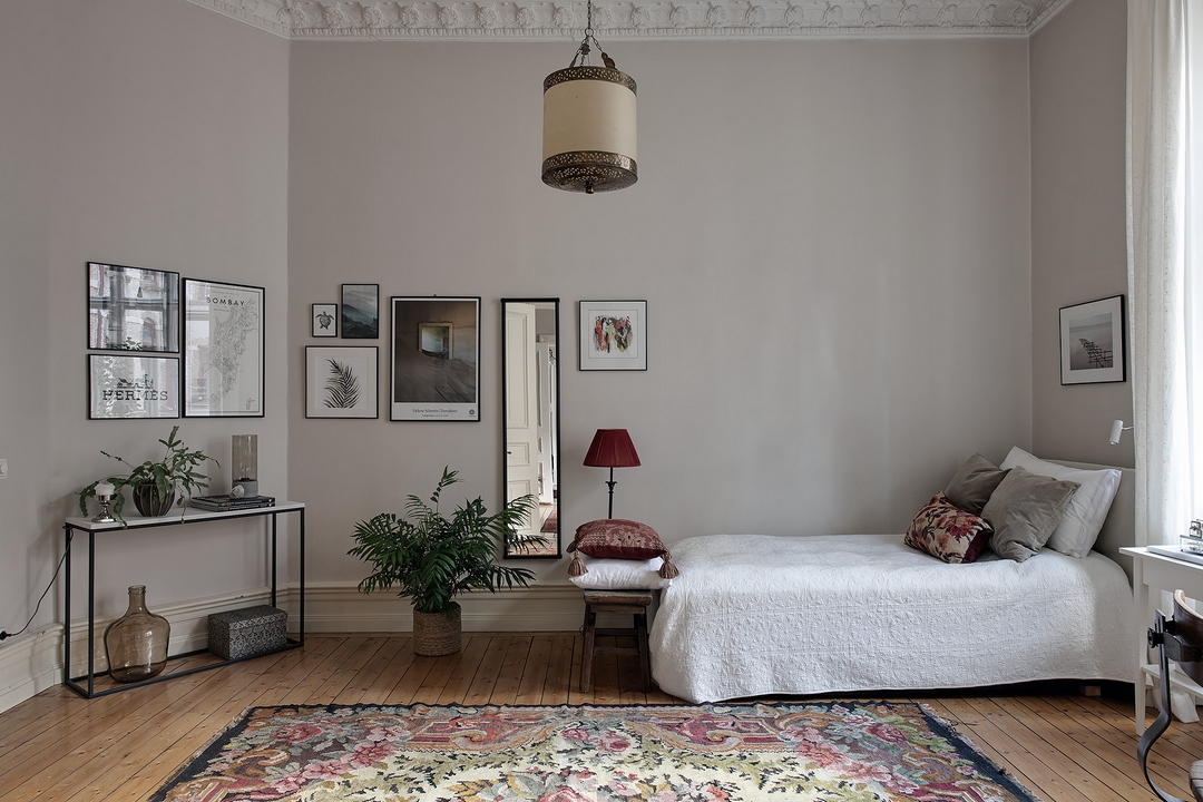 ON RESTE ENCORE UN PEU