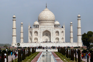 Misteri Dibalik Keindahan Taj Mahal Yang Fenomenal