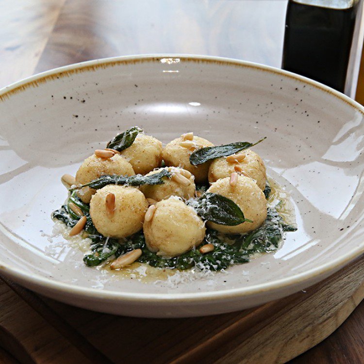 Ricotta balls with spinach and cream DeviceFile