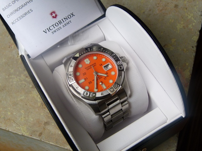 jual jam victorinox