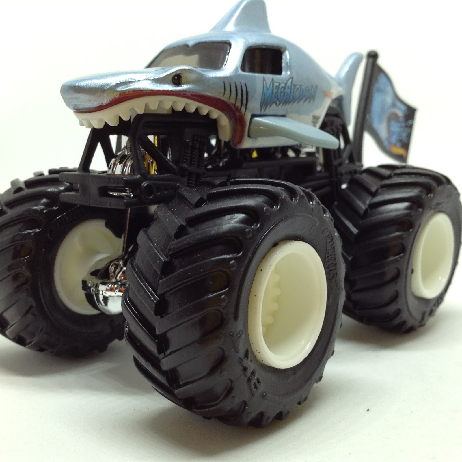 Julian's Hot Wheels Blog: Megalodon Monster Jam Truck (2017 New Truck!)