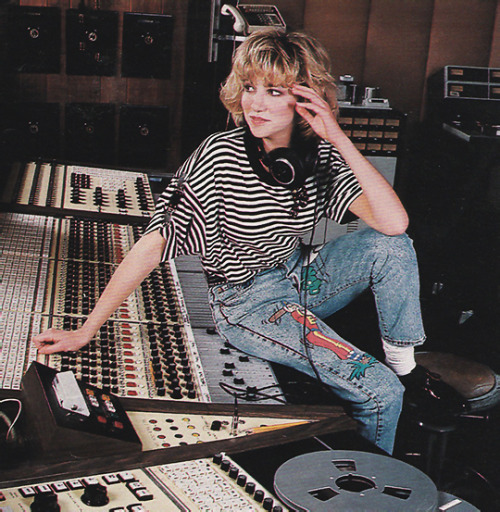 Rock Blog The Shit Why Britney Spears And Not Debbie Gibson