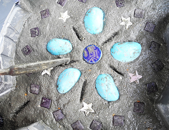 creating with jules: concrete garden wall hanging