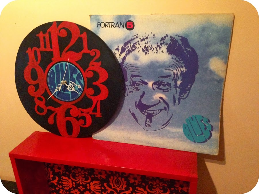 Crear un reloj artesanal: DIY y manualidades con vinilo 