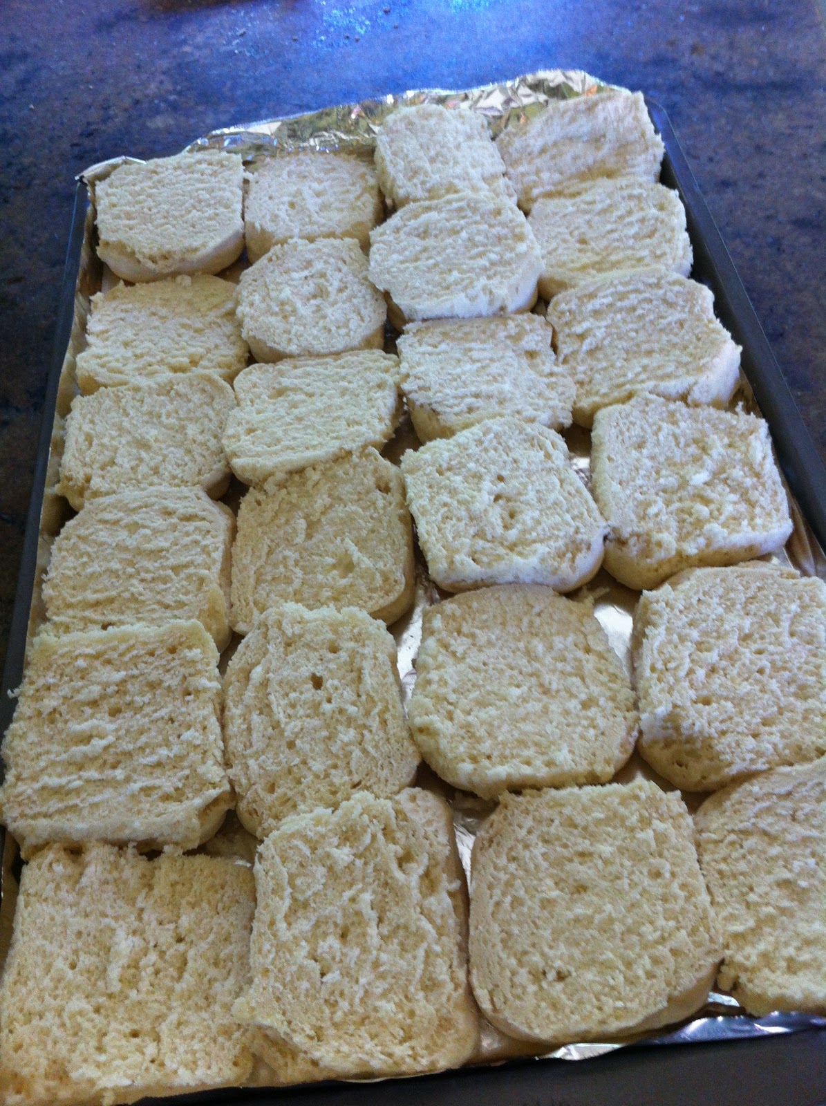 The Pampered Jes Ham and Pineapple Biscuit Pizzas