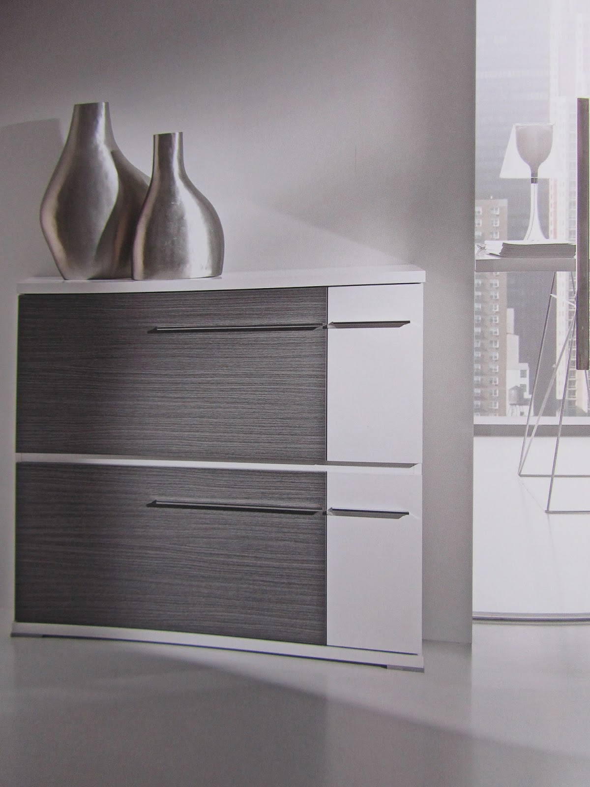 Puertas Lozano: MUEBLE AUXILIAR CUBRERADIADORES A MEDIDA.