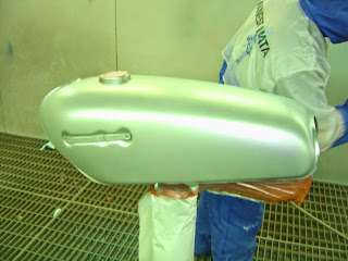 Bright silver metallic base coat fuel tank Yamaha 100 LS3