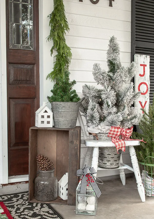 Festive and Collected Front Porch - DIY Beautify - Creating Beauty at Home