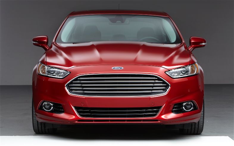 2013-Ford-Fusion-front-end.jpg