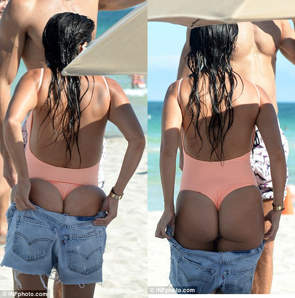 Kim Ass Pics 15