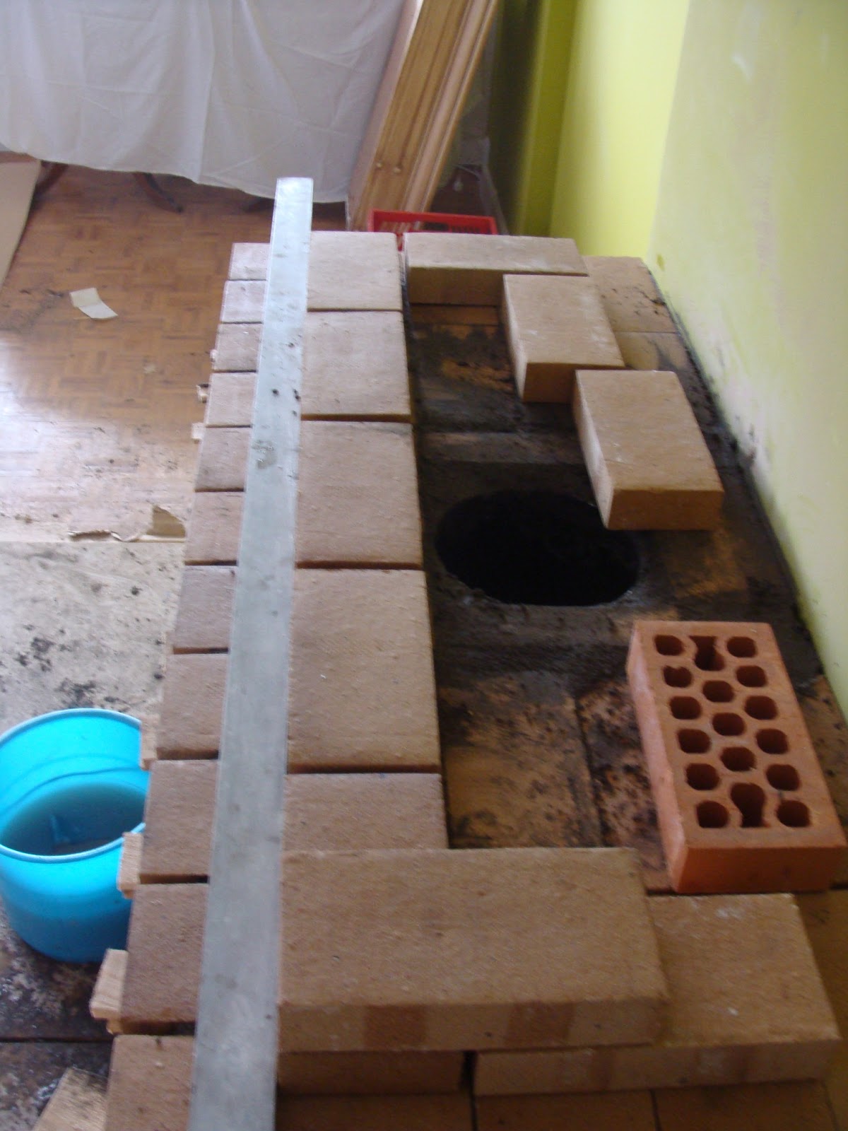 Andocarpinteando : Montaje de chimenea y reducción de electricidad