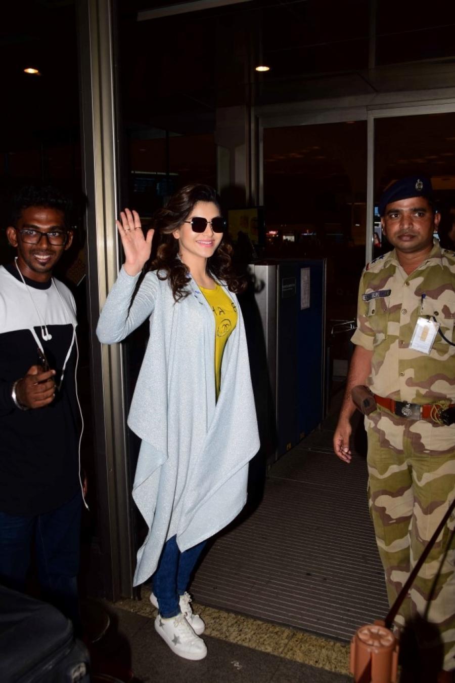 Bollywood Model Urvashi Rautela Spotted At Mumbai Airport