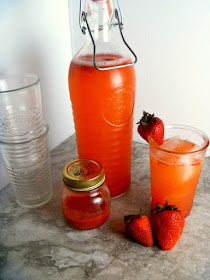 Quick and Easy Strawberry Lemonade:  Savor the last days of summer with this DELICIOUS drink!  Slice of Southern