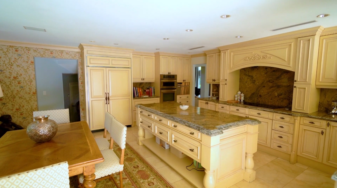 Tour 450 Ridge Rd, Coral Gables Home vs. 22 Interior Design Photos