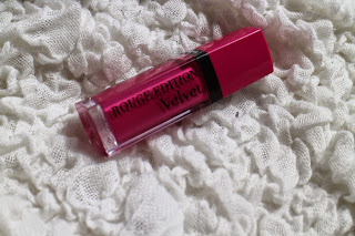 MAC dupe, Girl about town mac dupe, Bourjois rouge edition velvet, Bourjois pink pong swatch, rouge edition swatches, Best liquid lipstick, Best highstreet makeup, best drugstore lipstick