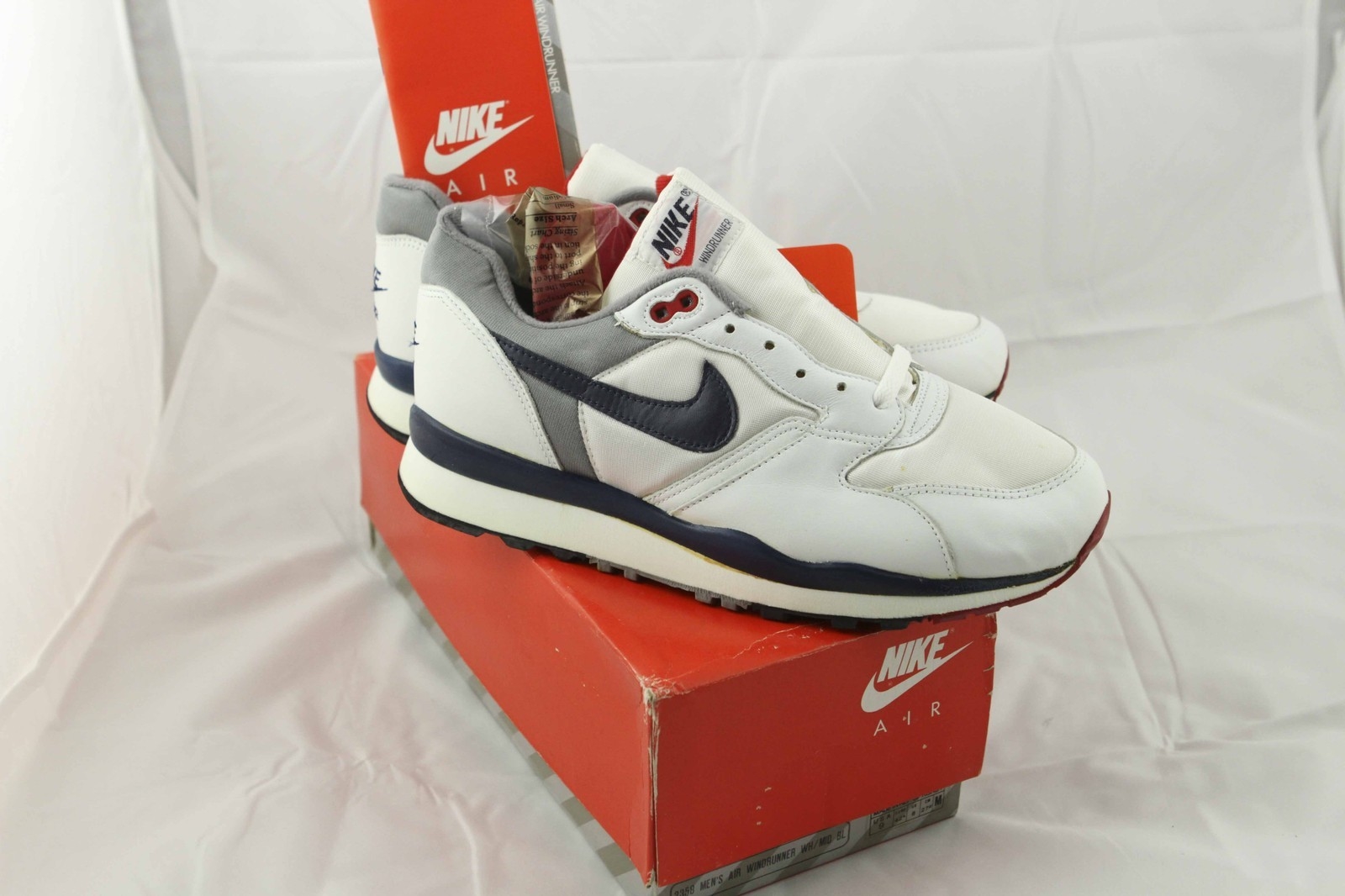 1988 NIKE MEN'S AIR WINDRUNNER WH/MID BL