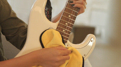 Phương pháp vệ sinh đàn guitar điện sạch nhất hiện nay