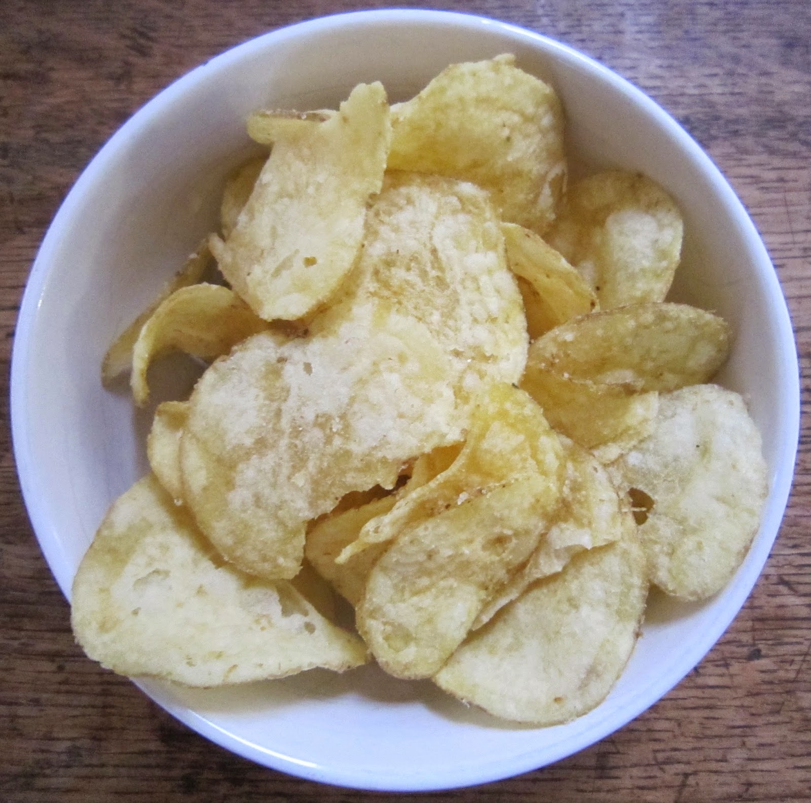 Cheeseburger Crisps & Other Stories Kettle Chips Sour Cream & Sweet Onion